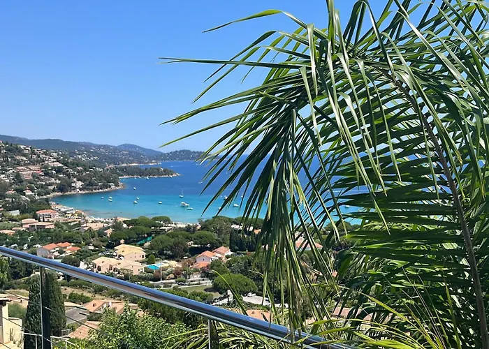 Gasthuis Saint Clair, La A Pied 4*